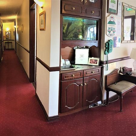The White House B&B コーク エクステリア 写真